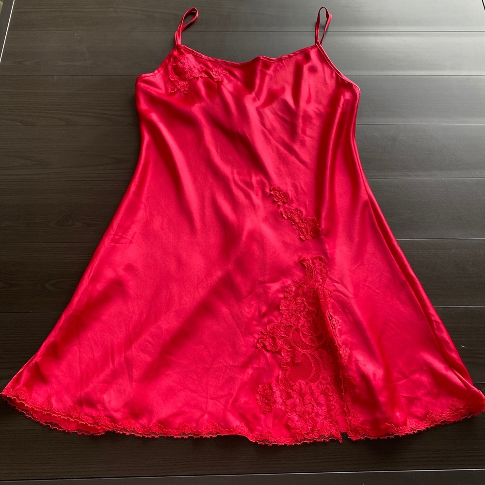 Victoria's Secret Medium Red Satin Lace Slip Dress Nightgown Vintage Y2k Whimsy